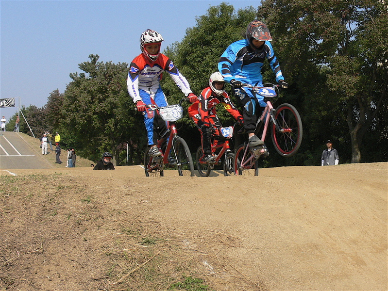 2006JBMXFジャパンシリーズファイナルVOL3 予選第１ヒート（１）画像垂れ流し_b0065730_0373173.jpg