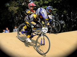 2006JBMXFジャパンシリーズファイナルVOL4 予選第１ヒート（2）画像垂れ流し_b0065730_8345920.jpg