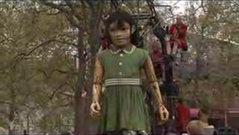 上海報告の途中ではありますが＜The Little Girl Giant＞、もう見た？_f0063645_1142390.jpg