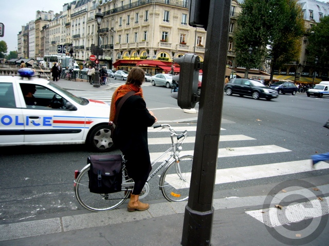 ■街角の自転車（パリ）_a0008105_1912516.jpg