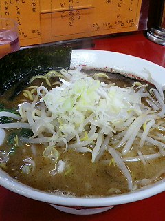 サッカー　Ｘ　柿狩り　Ｘ　またラーメン_b0033527_22532544.jpg