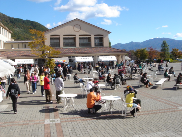 E和大学　学祭_f0066806_0365530.jpg