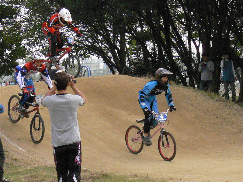 2006JBMXFジャパンシリーズファイナルVOL6決勝画像垂れ流し　（１）_b0065730_2152775.jpg