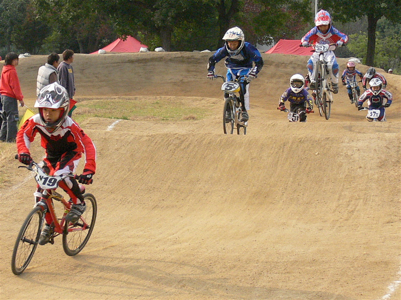 2006JBMXFジャパンシリーズファイナルVOL7決勝画像垂れ流し　（2）_b0065730_23454627.jpg