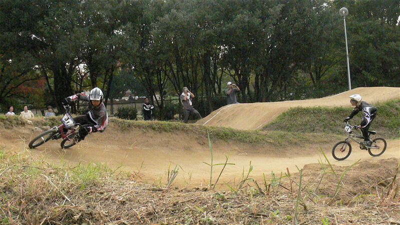 2006JBMXFジャパンシリーズファイナルVOL7決勝画像垂れ流し　（2）_b0065730_23524888.jpg
