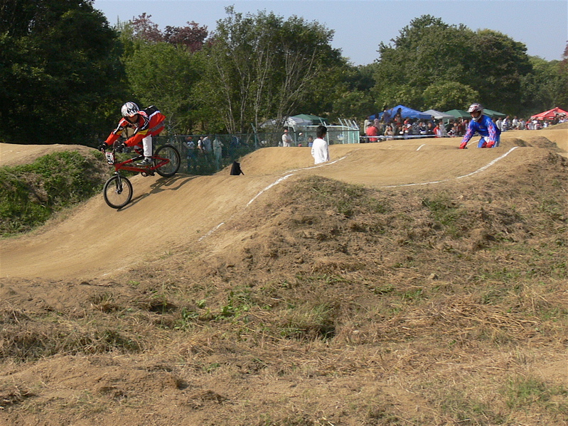 2006JBMXFジャパンシリーズファイナルVOL815〜16歳クラス&17〜24クラス決勝画像垂れ流し _b0065730_19524920.jpg