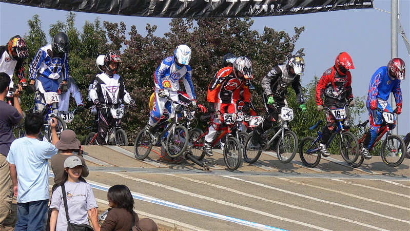 2006JBMXFジャパンシリーズファイナルVOL815〜16歳クラス&17〜24クラス決勝画像垂れ流し _b0065730_2002482.jpg