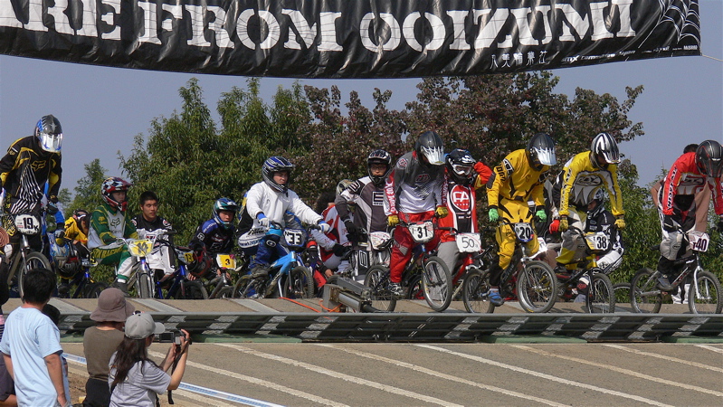 2006JBMXFジャパンシリーズファイナルVOL815〜16歳クラス&17〜24クラス決勝画像垂れ流し _b0065730_2032577.jpg
