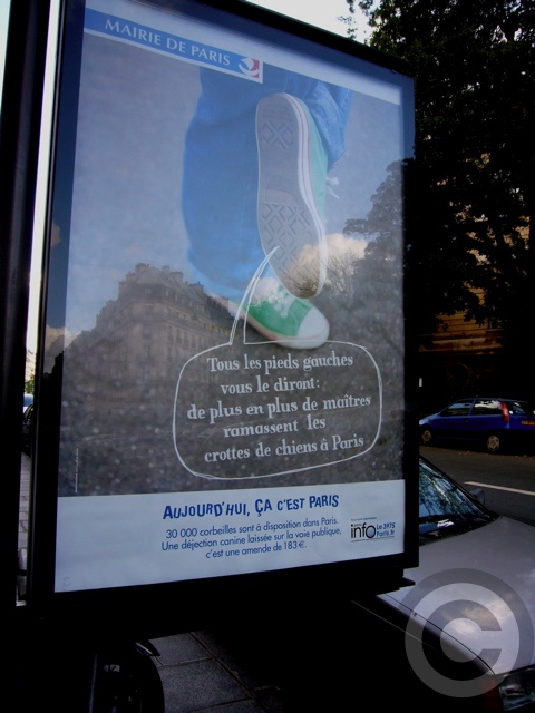 ■街角の広告（パリ）_a0008105_694438.jpg