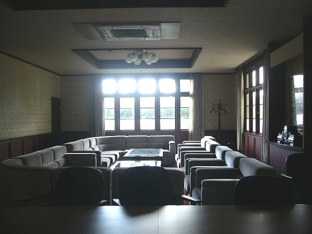 彦根市の滋賀大学陵水会館_c0094541_13501576.jpg