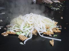 お好焼　みうら　の　鍋焼きうどん_f0056567_058159.jpg