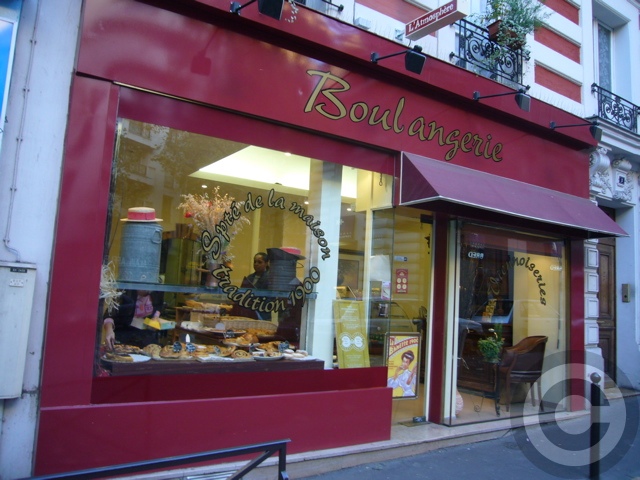 ■街角のパン(パリ20区75020PARIS)_a0014299_1927370.jpg