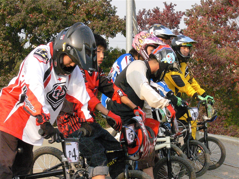 プロジェクト16VOL69 JBMXF ジャパンシリーズ 最終戦大阪PITBIKE レース_b0065730_10384815.jpg