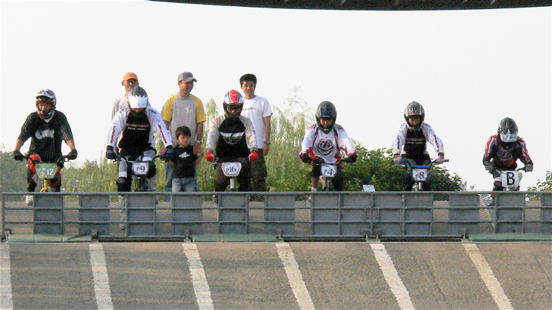 プロジェクト16VOL69 JBMXF ジャパンシリーズ 最終戦大阪PITBIKE レース_b0065730_11191710.jpg