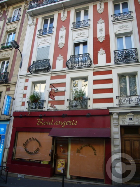 ■街角のパン(パリ20区75020PARIS)_a0014299_5101276.jpg