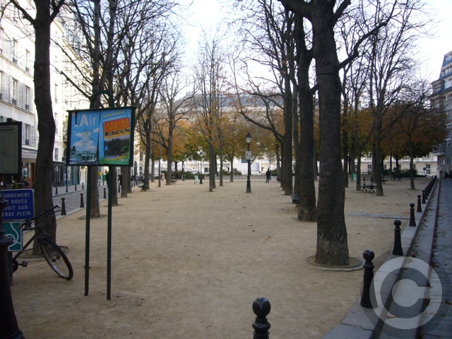 ■街角の公園Place Dauphine（パリ）_a0008105_7314521.jpg