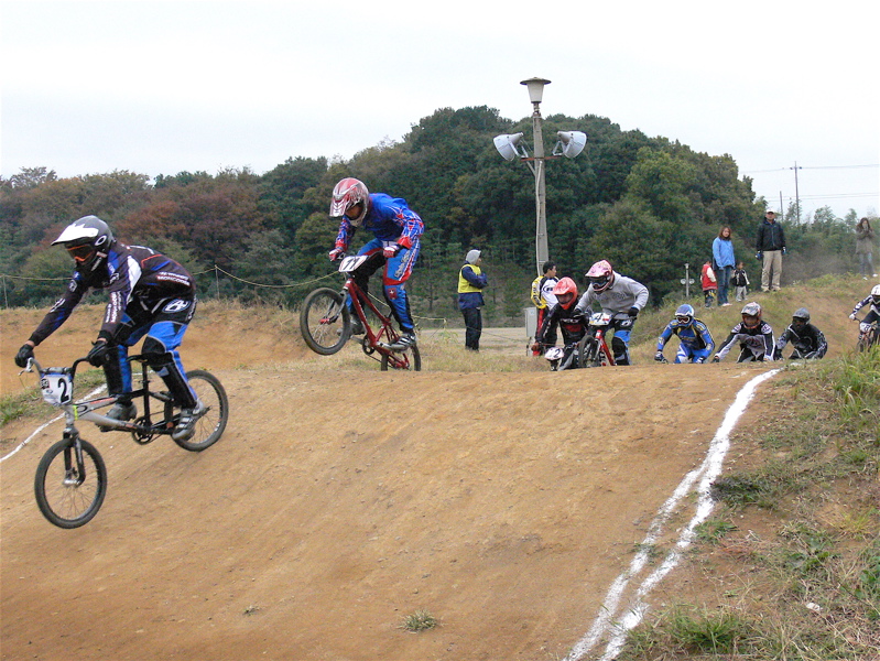 JOSF11月緑山定期戦VOL1 BMXエリートクラス予選〜決勝画像垂れ流し(世界最速情報?)_b0065730_19154653.jpg