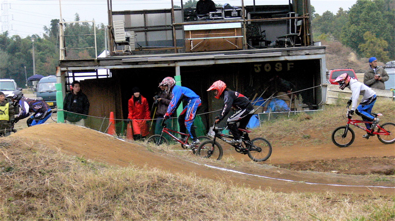 JOSF11月緑山定期戦VOL1 BMXエリートクラス予選〜決勝画像垂れ流し(世界最速情報?)_b0065730_1919743.jpg