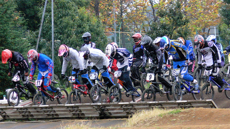 JOSF11月緑山定期戦VOL1 BMXエリートクラス予選〜決勝画像垂れ流し(世界最速情報?)_b0065730_19214518.jpg