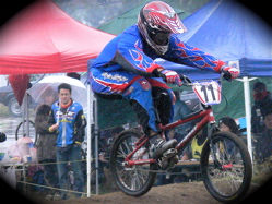 JOSF11月緑山定期戦VOL1 BMXエリートクラス予選〜決勝画像垂れ流し(世界最速情報?)_b0065730_1923028.jpg