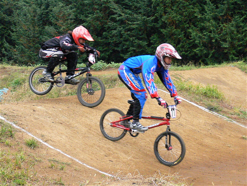 JOSF11月緑山定期戦VOL1 BMXエリートクラス予選〜決勝画像垂れ流し(世界最速情報?)_b0065730_19242144.jpg