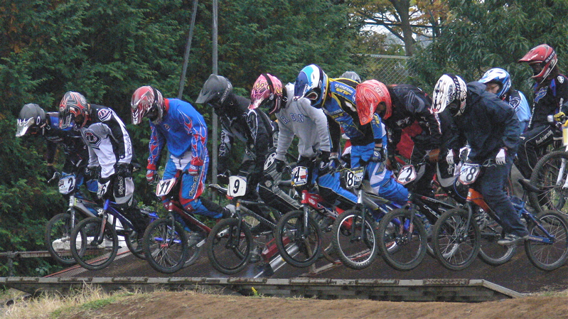 JOSF11月緑山定期戦VOL1 BMXエリートクラス予選〜決勝画像垂れ流し(世界最速情報?)_b0065730_19291694.jpg