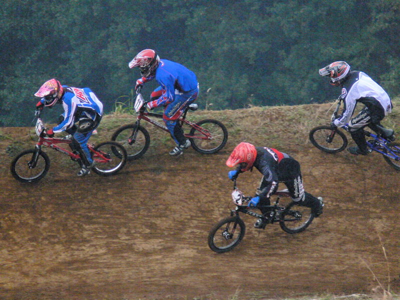 JOSF11月緑山定期戦VOL1 BMXエリートクラス予選〜決勝画像垂れ流し(世界最速情報?)_b0065730_19481511.jpg