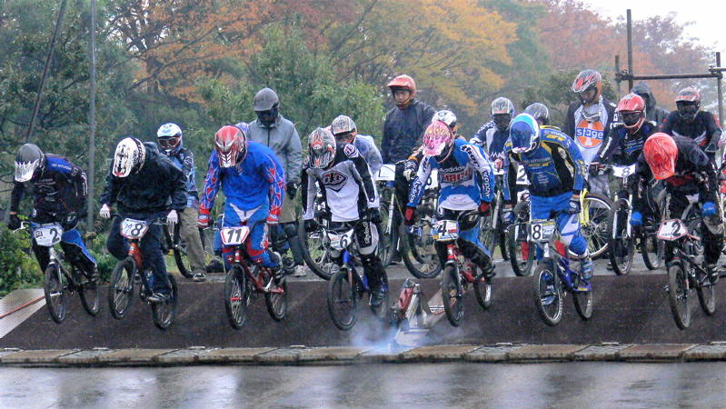 JOSF11月緑山定期戦VOL1 BMXエリートクラス予選〜決勝画像垂れ流し(世界最速情報?)_b0065730_19551252.jpg