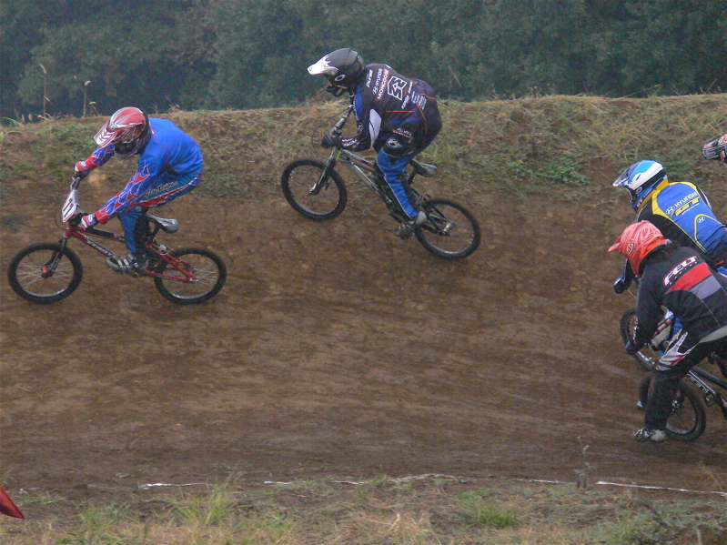 JOSF11月緑山定期戦VOL1 BMXエリートクラス予選〜決勝画像垂れ流し(世界最速情報?)_b0065730_19571840.jpg