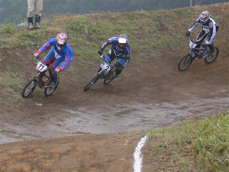JOSF11月緑山定期戦VOL1 BMXエリートクラス予選〜決勝画像垂れ流し(世界最速情報?)_b0065730_1958018.jpg