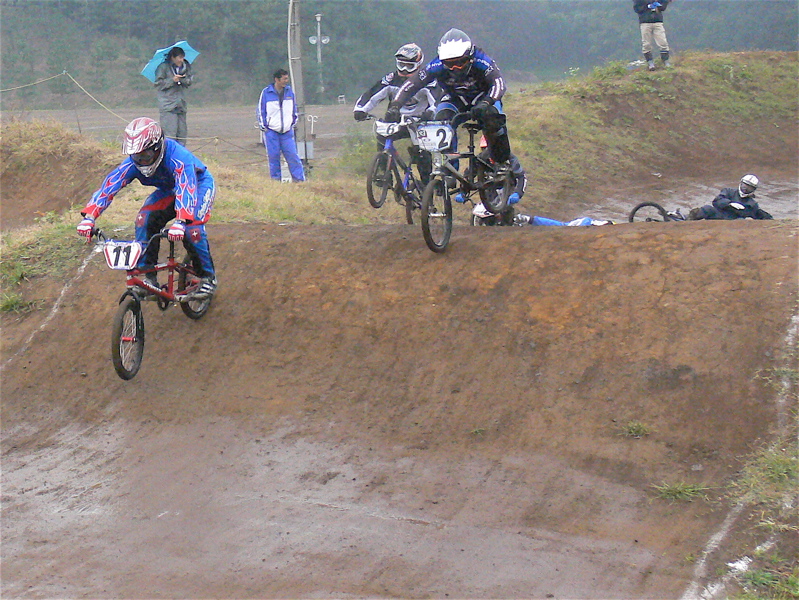 JOSF11月緑山定期戦VOL1 BMXエリートクラス予選〜決勝画像垂れ流し(世界最速情報?)_b0065730_19583919.jpg
