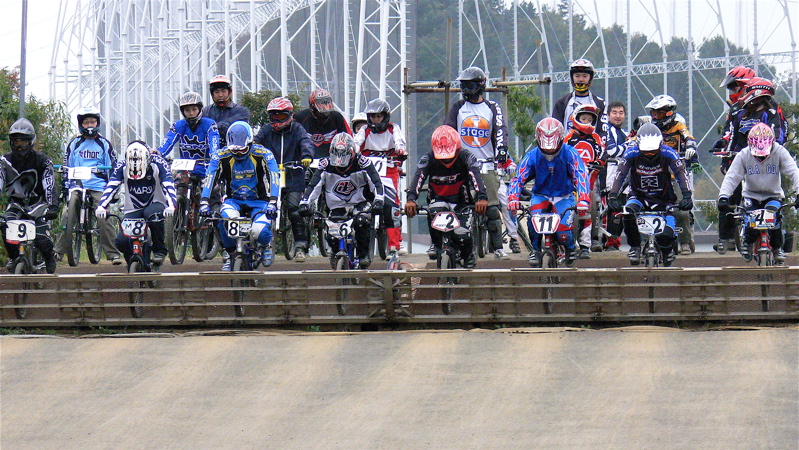 JOSF11月緑山定期戦VOL1 BMXエリートクラス予選〜決勝画像垂れ流し(世界最速情報?)_b0065730_196275.jpg