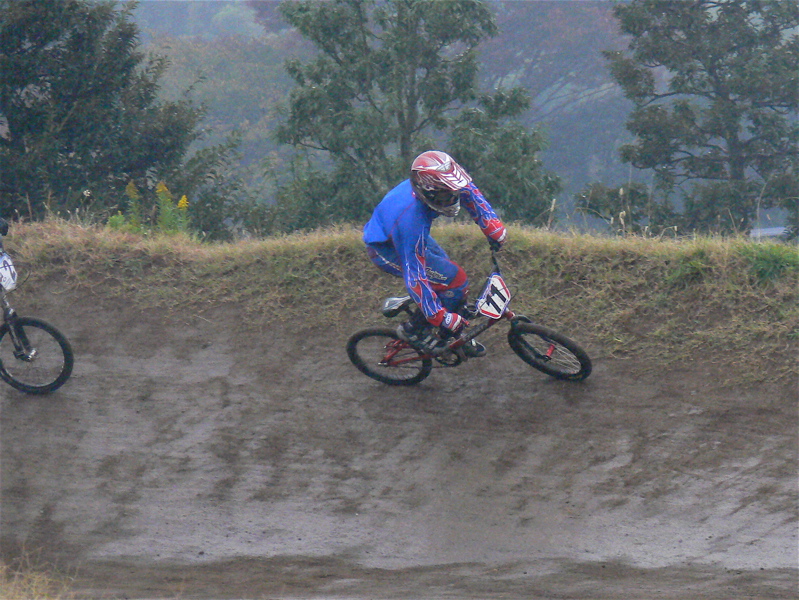 JOSF11月緑山定期戦VOL1 BMXエリートクラス予選〜決勝画像垂れ流し(世界最速情報?)_b0065730_2005024.jpg