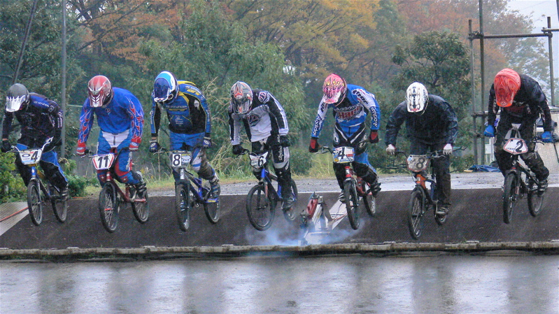 JOSF11月緑山定期戦VOL1 BMXエリートクラス予選〜決勝画像垂れ流し(世界最速情報?)_b0065730_207399.jpg
