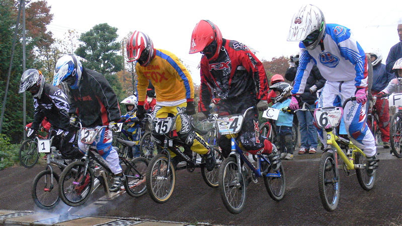 JOSF１１月緑山定期戦VOL2BMXエキスパートクラス予選〜決勝画像垂れ流し_b0065730_6234627.jpg