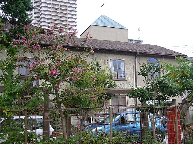 滋賀の日本基督教団 草津教会_c0094541_144051.jpg