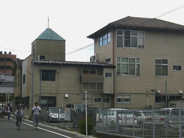 滋賀の日本基督教団 草津教会_c0094541_14471450.jpg