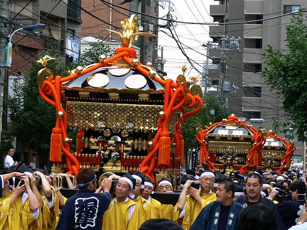 根津神社３００年祭・神幸祭_e0035646_23311296.jpg