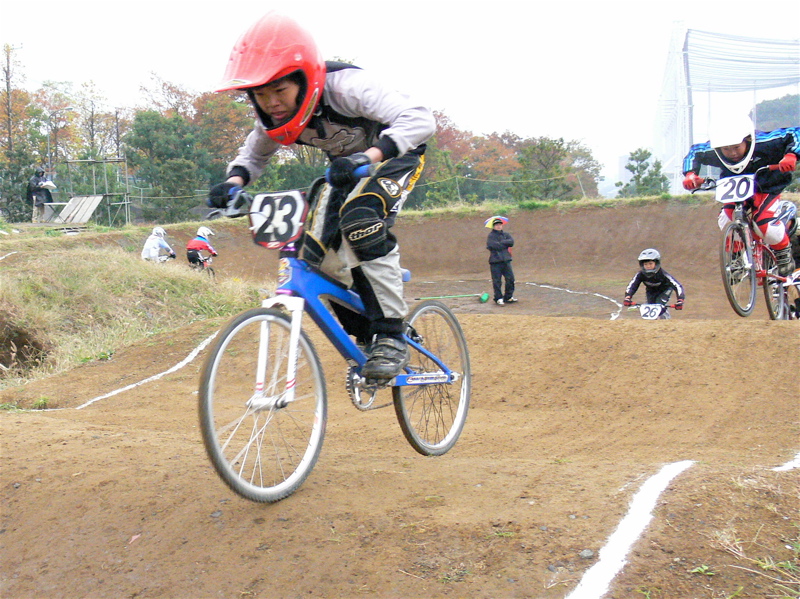 JOSF１１月緑山定期戦VOL4BMXパウダー、クルーザー、ミルキー６〜ジュニアクラス予選画像垂れ流し_b0065730_21271783.jpg