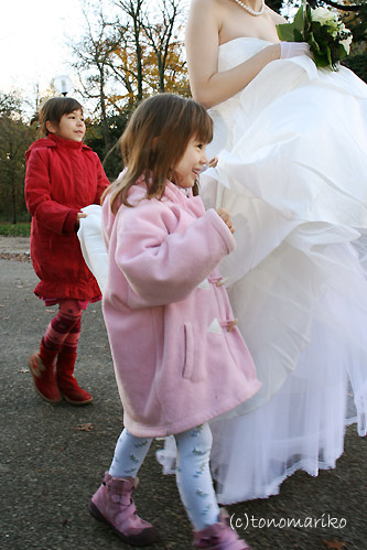 パリの結婚式。もれなくサル子ちゃんが?!_c0024345_843970.jpg