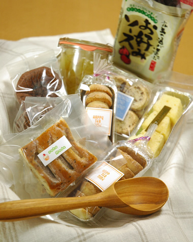 お菓子屋satoちゃん便_b0016049_923415.jpg