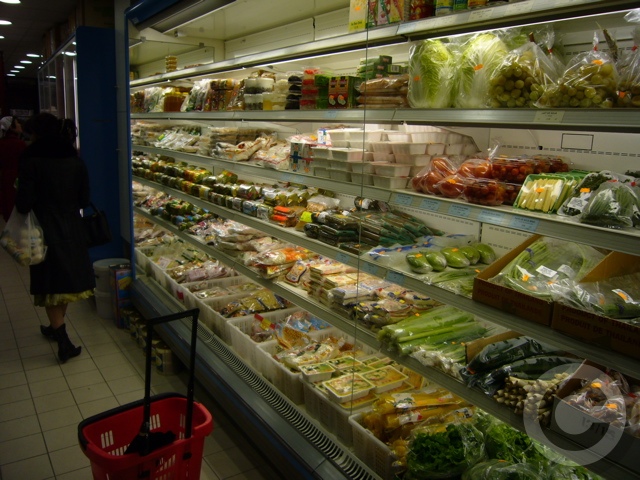 ■モベールの中華ベトナム食材店再オープン(パリ)_a0014299_18635100.jpg
