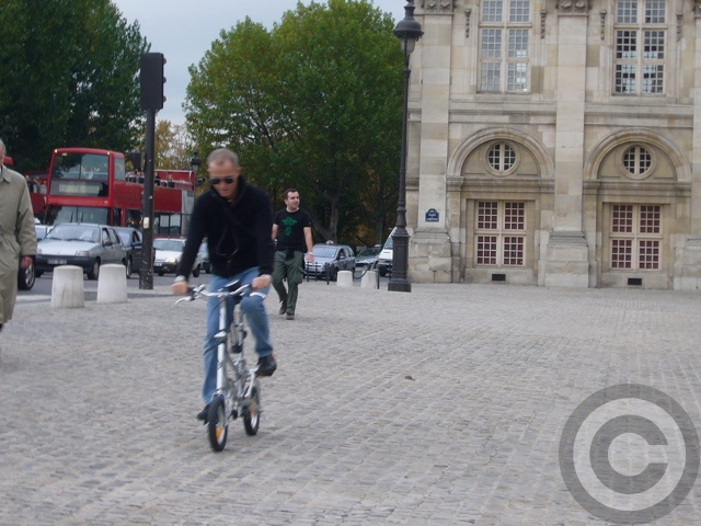 ■街角の自転車（パリ）_a0008105_19173663.jpg
