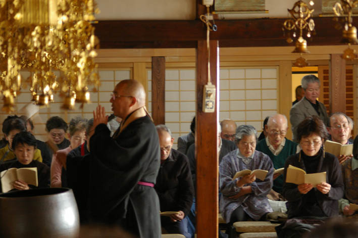 “寺は学び舎”パート２①御詠歌・読経・宮崎緑さんの講演_c0014967_10344682.jpg