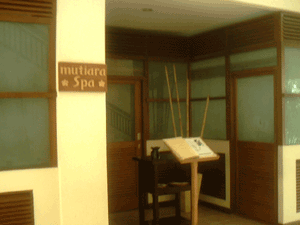 d0038319_13495139.gif