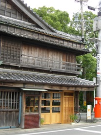 伊勢神宮のおやつ　　　　　　　　　　　　　　　二軒茶屋餅_e0074251_963813.jpg
