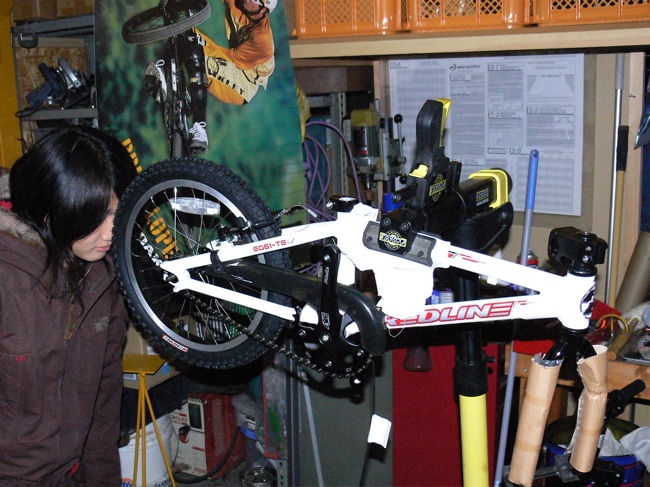 横浜のMTB&BMX PROショップ Bike labを訪問しました_b0065730_21591760.jpg