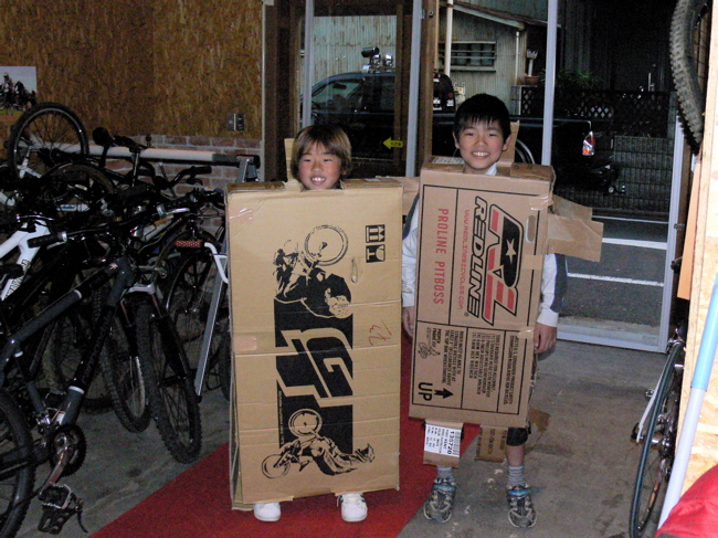 横浜のMTB&BMX PROショップ Bike labを訪問しました_b0065730_2263591.jpg