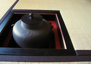 茶の湯 重ね茶碗と炉 陶芸ブログ さるのやきもの 茶の湯 重ね茶碗と炉 陶芸ブログ さるのやきもの