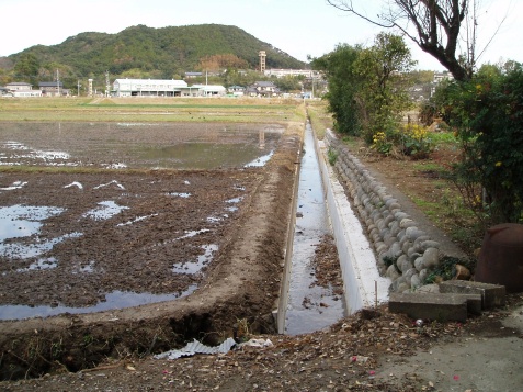 用水路の工事_e0094349_753713.jpg